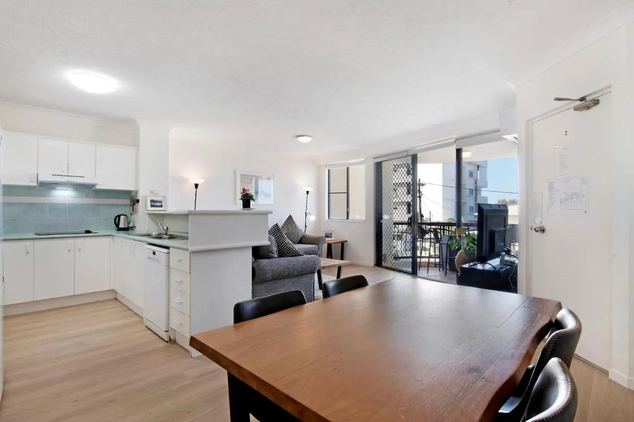 Paradise Ocean 2 Bedroom Apartment - Coasthm Gold Coast