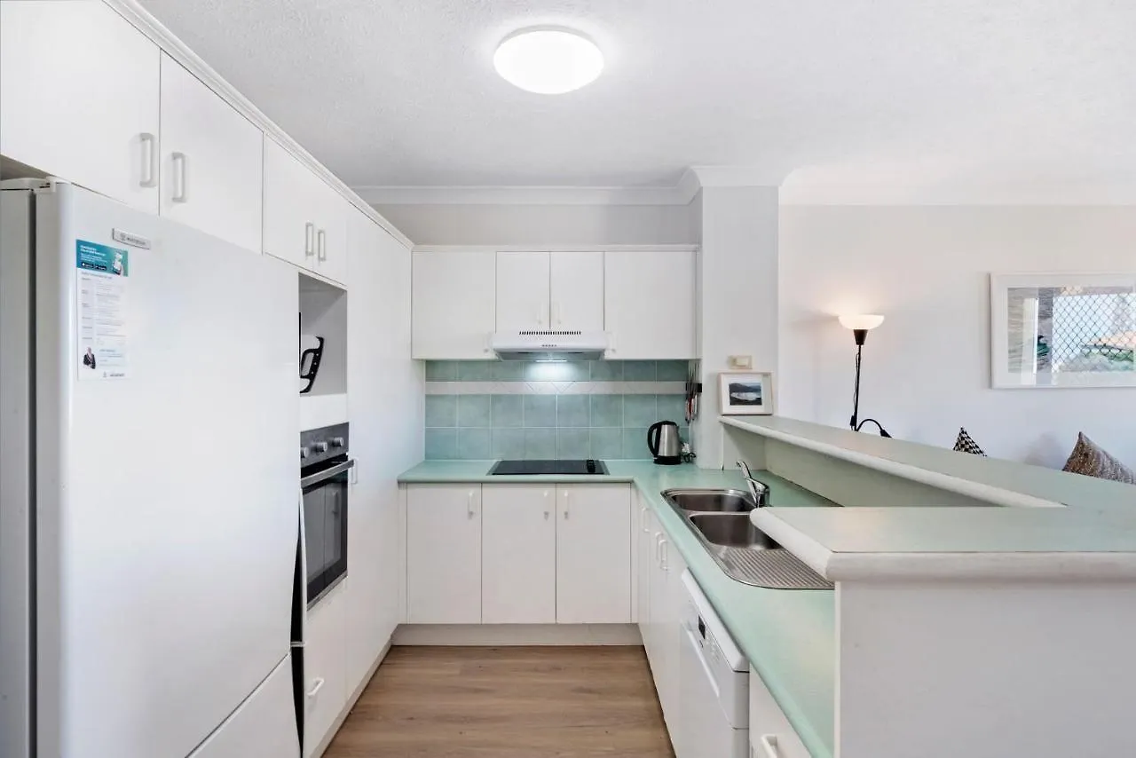Paradise Ocean 2 Bedroom Apartment - Coasthm Gold Coast