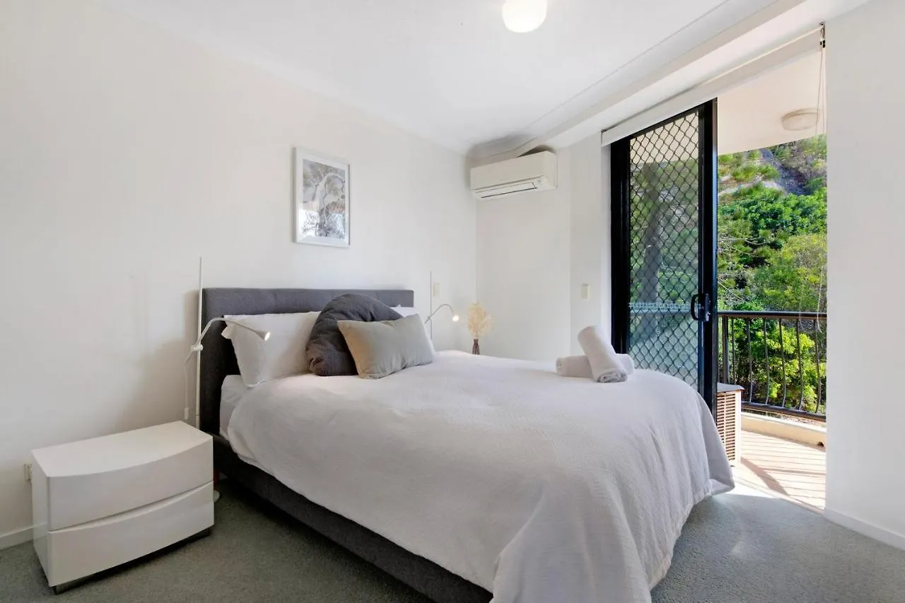 Paradise Ocean 2 Bedroom Apartment - Coasthm Gold Coast Australia
